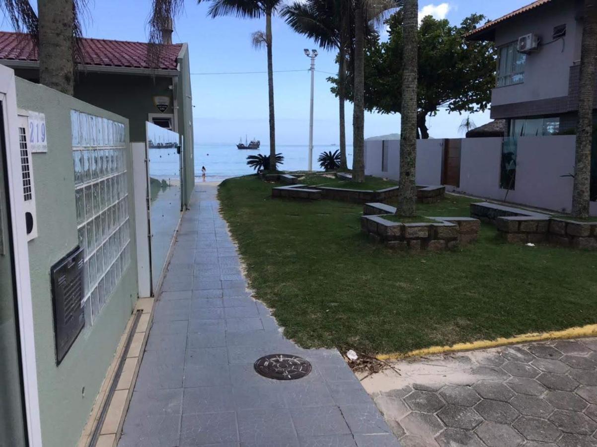 Casa Com 6 Suites E Piscina, A 160M Da Praia Флорианополис Экстерьер фото